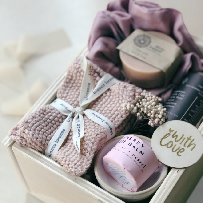 Custom Gift Boxes, ready-to-ship gift boxes, online gift boxes and hampers, NZ-made gifts, thank you gift ideas, new baby gift set, birthday gifts, personalised gift ideas