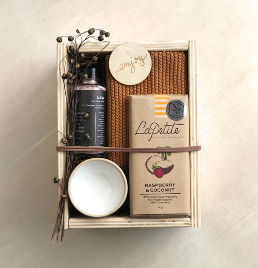 Custom Gift Boxes, ready-to-ship gift boxes, online gift boxes and hampers, NZ-made gifts, thank you gift ideas, new baby gift set, birthday gifts, personalised gift ideas