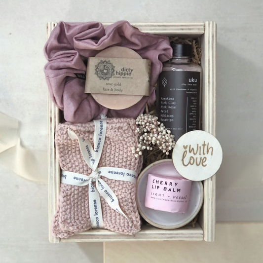 Custom Gift Boxes, ready-to-ship gift boxes, online gift boxes and hampers, NZ-made gifts, thank you gift ideas, new baby gift set, birthday gifts, personalised gift ideas