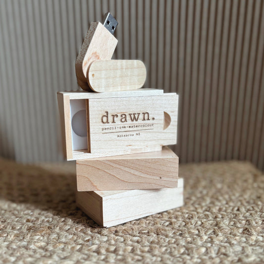The OG Wooden Mini Box + USB set with engraving
