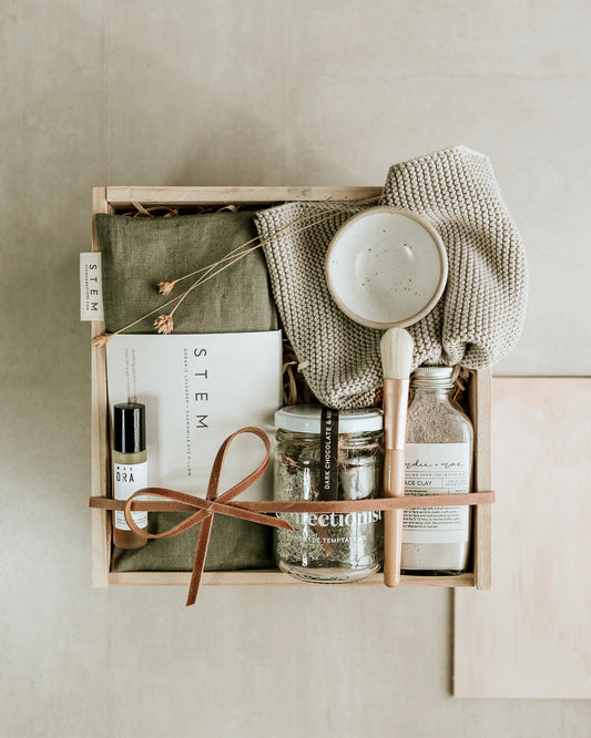 Custom Gift Boxes, ready-to-ship gift boxes, online gift boxes and hampers, NZ-made gifts, thank you gift ideas, new baby gift set, birthday gifts, personalised gift ideas